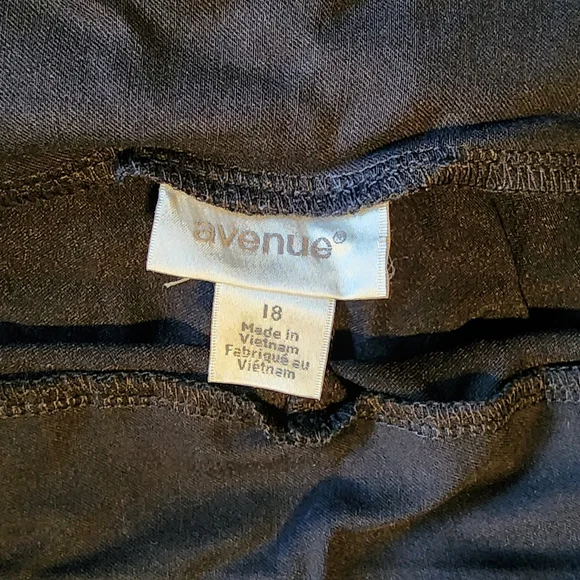 Avenue sz 18 Super Stretch lace capri pants - Picture 4 of 6